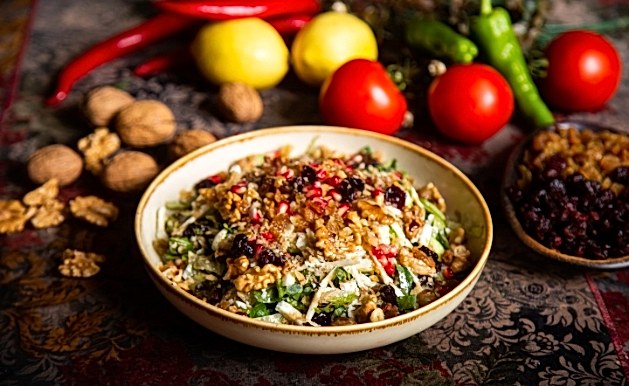 Cevizli Tulum Salata